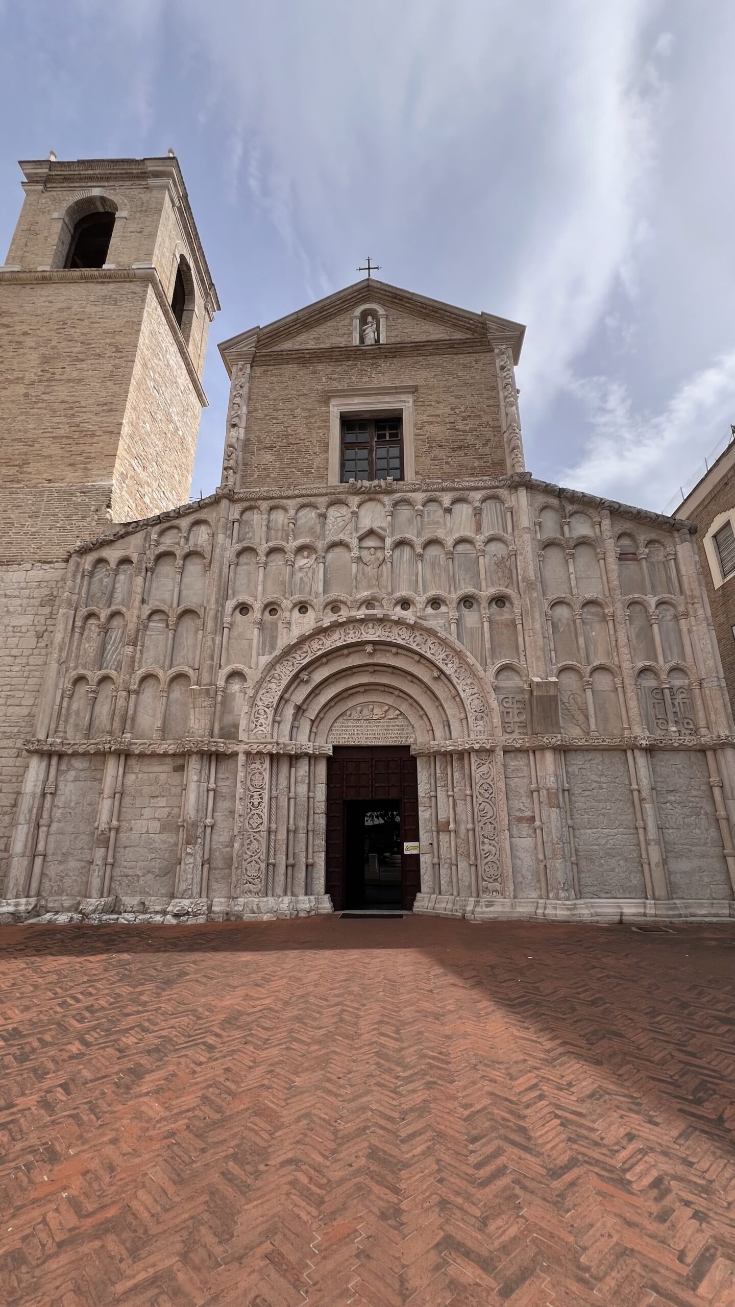 Fachada da igreja de Santa Maria