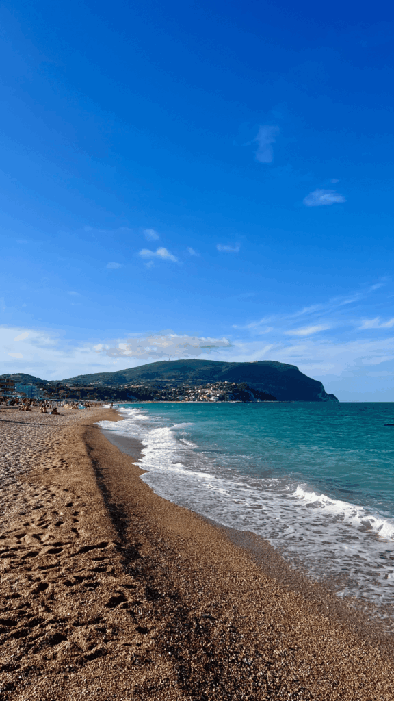 Praias: Spiaggiola, Frate e Marcelli