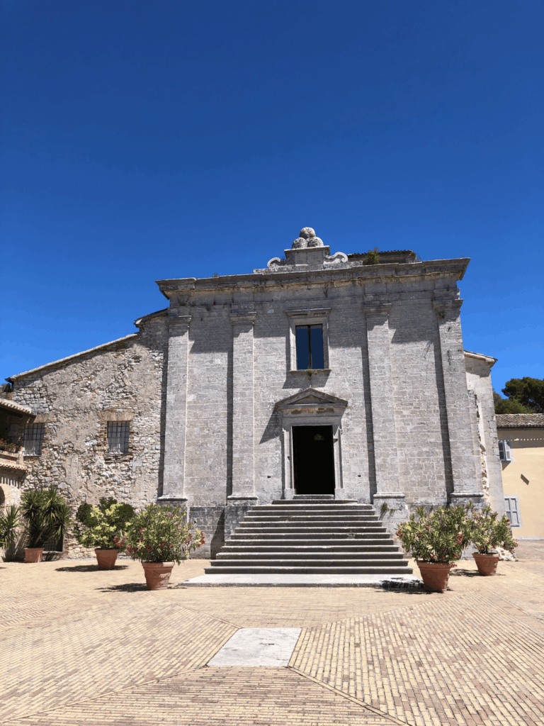 Abadia de São Pedro no Conero