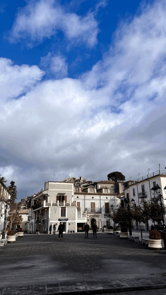 Praça principal de Rotonda